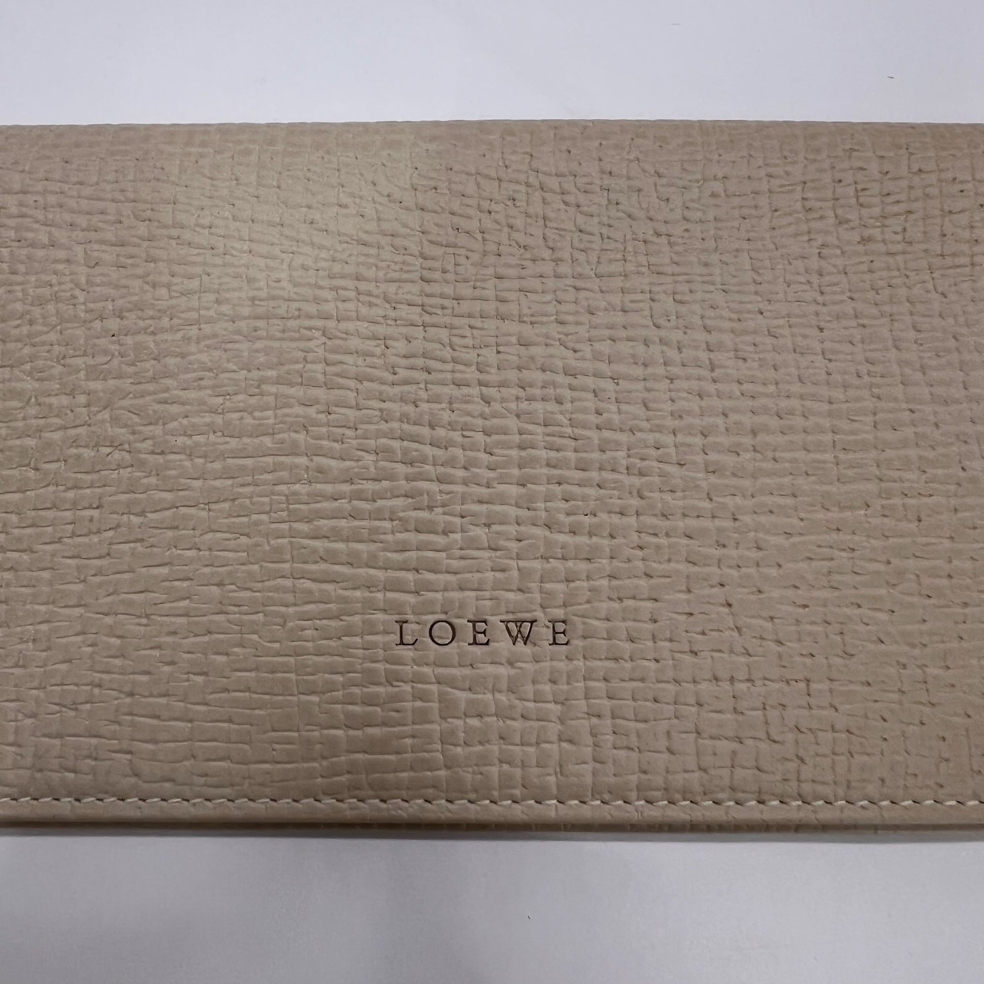 LOEWE Porta documenti in pelle martellata beige chiara