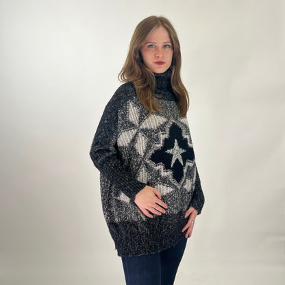 LORENA ANTONIAZZI Maglione over in lana toni nero bianco e grigio