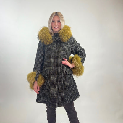 LOST IN ME Cappotto in tweed con collo e polsi in volpe gialla