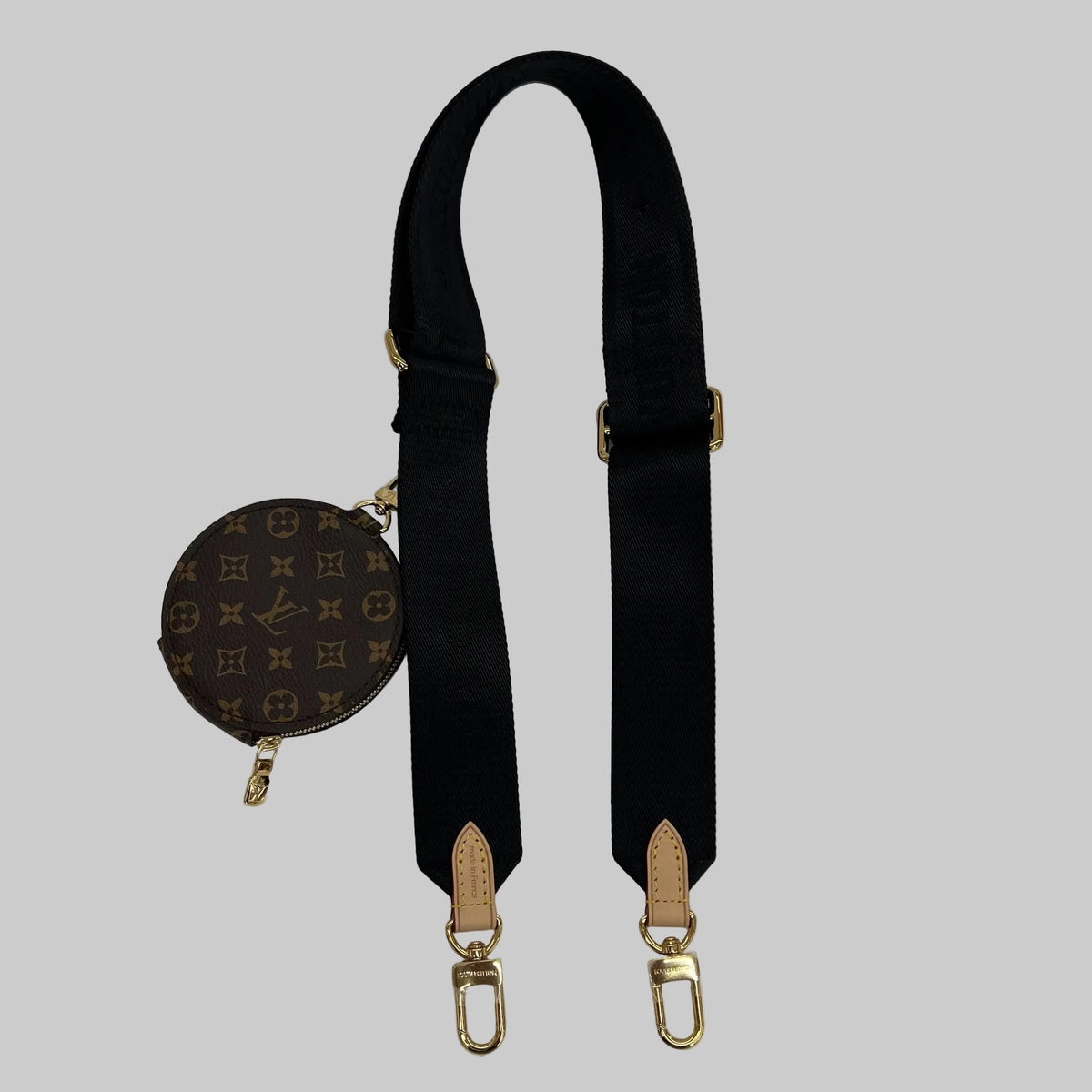 LOUIS VUITTON Bandulière in tessuto nera con porta monete rotondo monogram