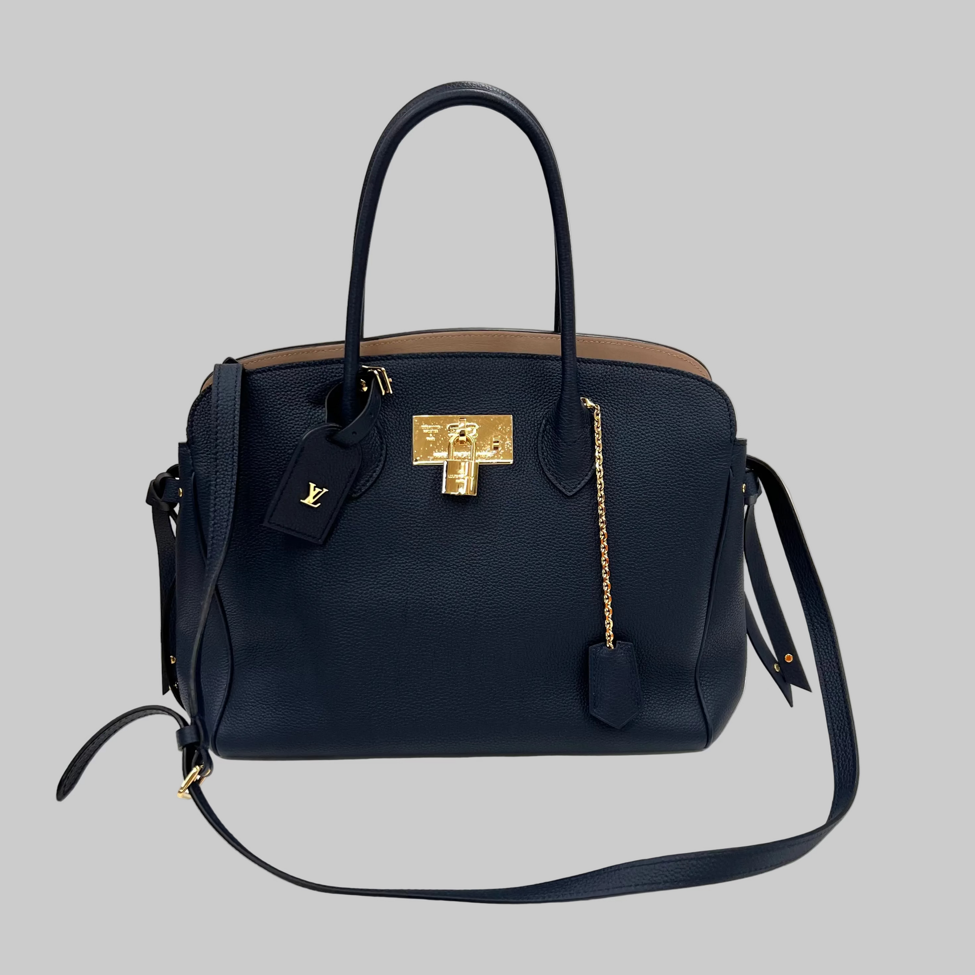 LOUIS VUITTON Borsa Milla MM in pelle martellata blu