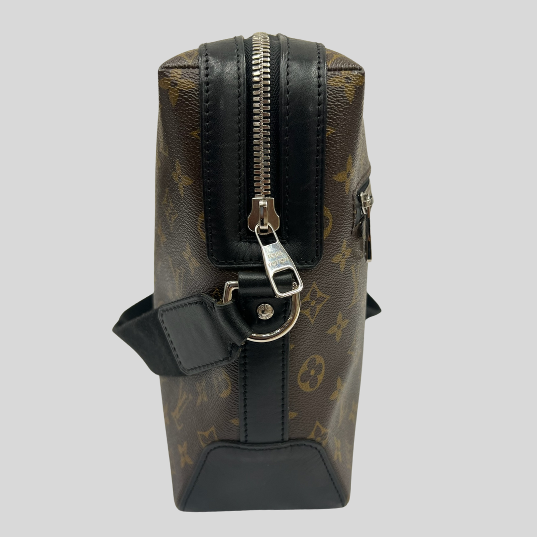 LOUIS VUITTON Borsa "Monogram Macassar Torres" 