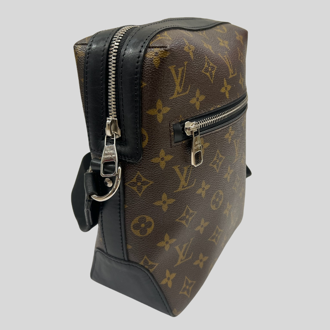 LOUIS VUITTON Borsa "Monogram Macassar Torres" 