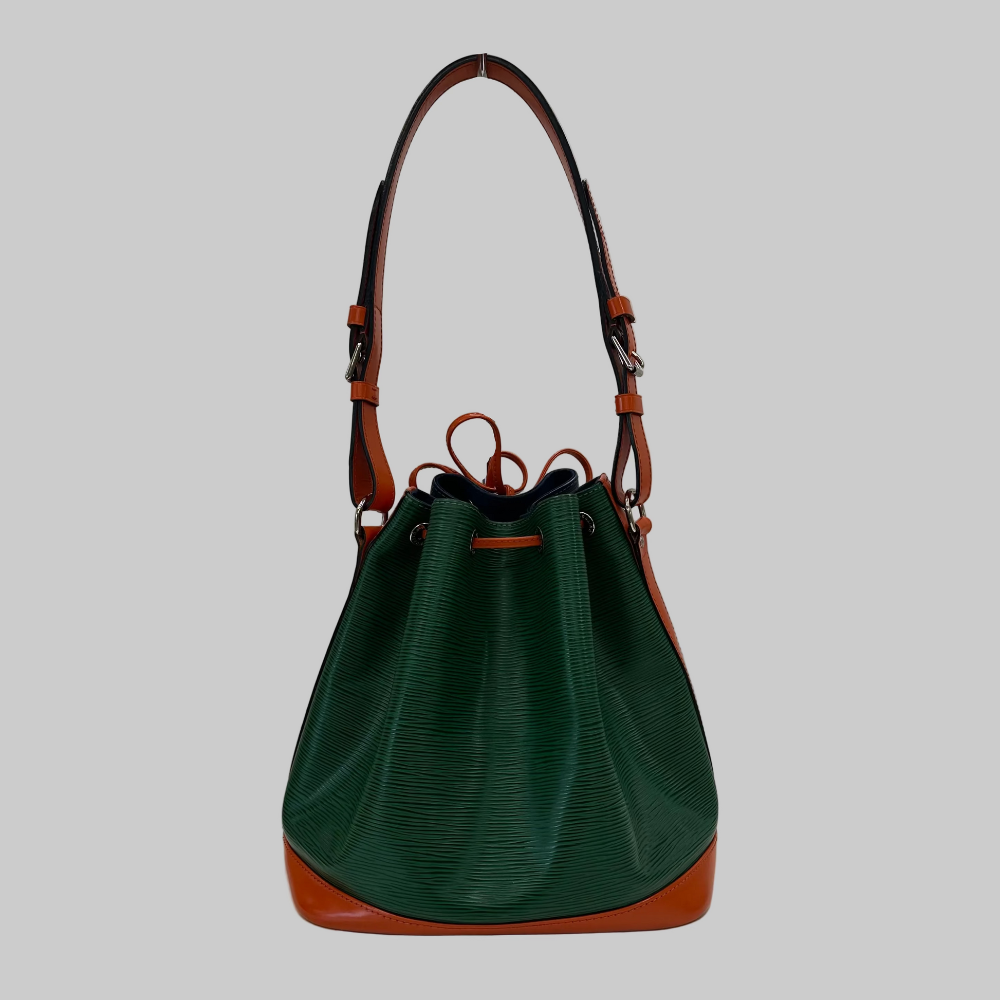 LOUIS VUITTON Borsa "Petit Noe" secchiello in pelle epi verde blu arancione