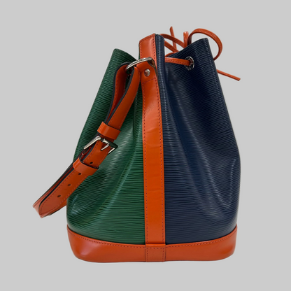 LOUIS VUITTON Borsa "Petit Noe" secchiello in pelle epi verde blu arancione