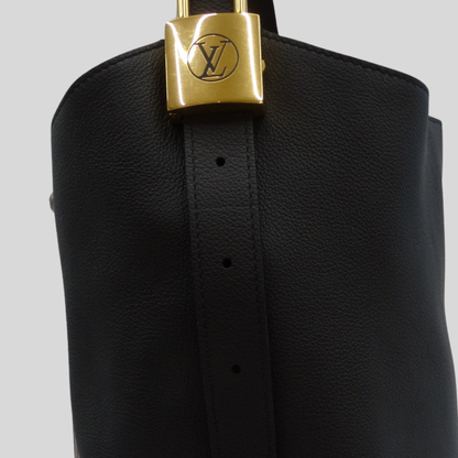 LOUIS VUITTON Low Key Hobo MM