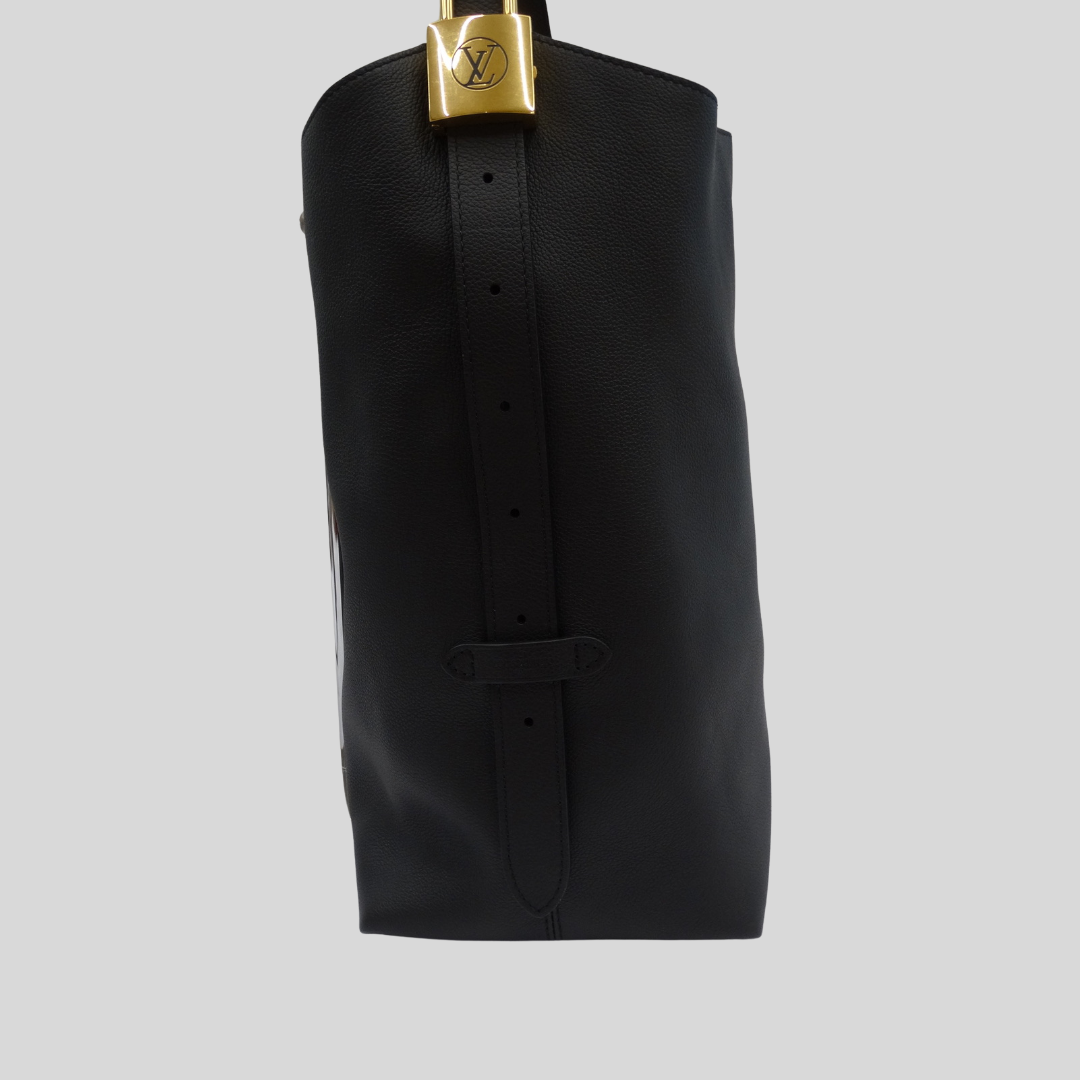 LOUIS VUITTON Low Key Hobo MM