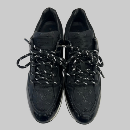 LOUIS VUITTON Scarpa sneaker pelle nera con monogram