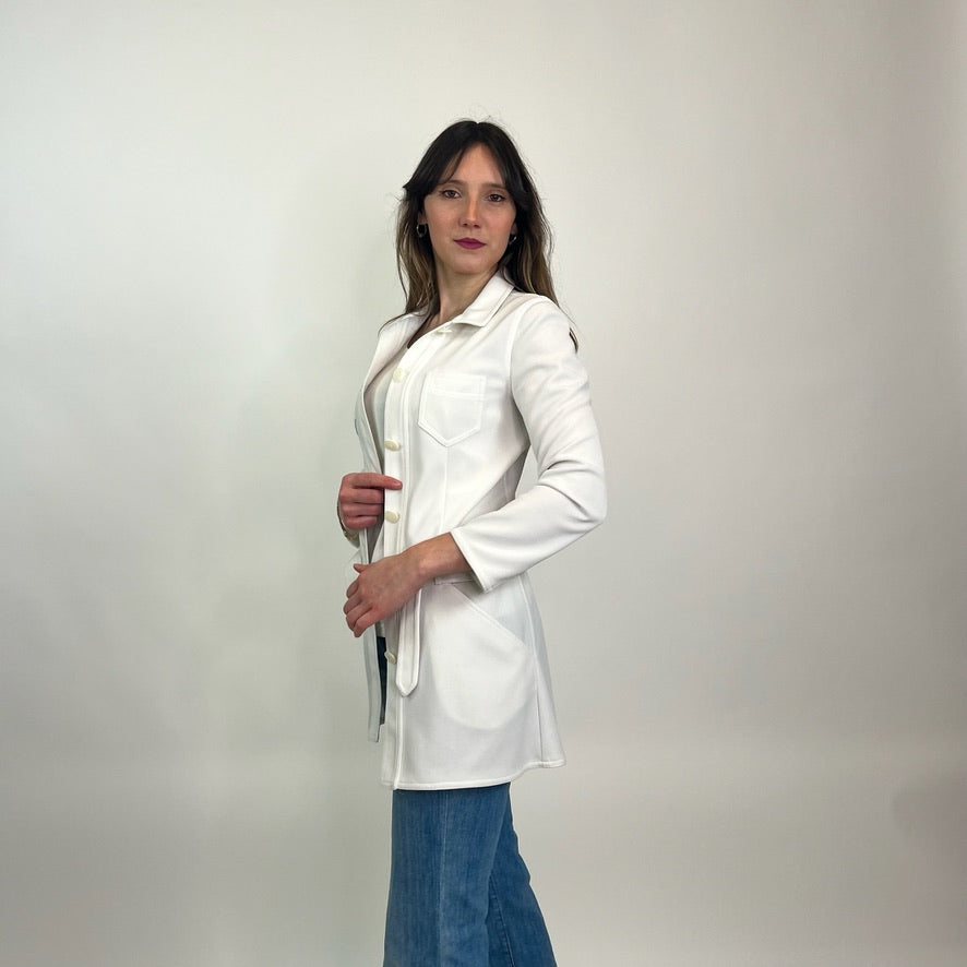 MIU MIU Giacca lunga bianca con cintura
