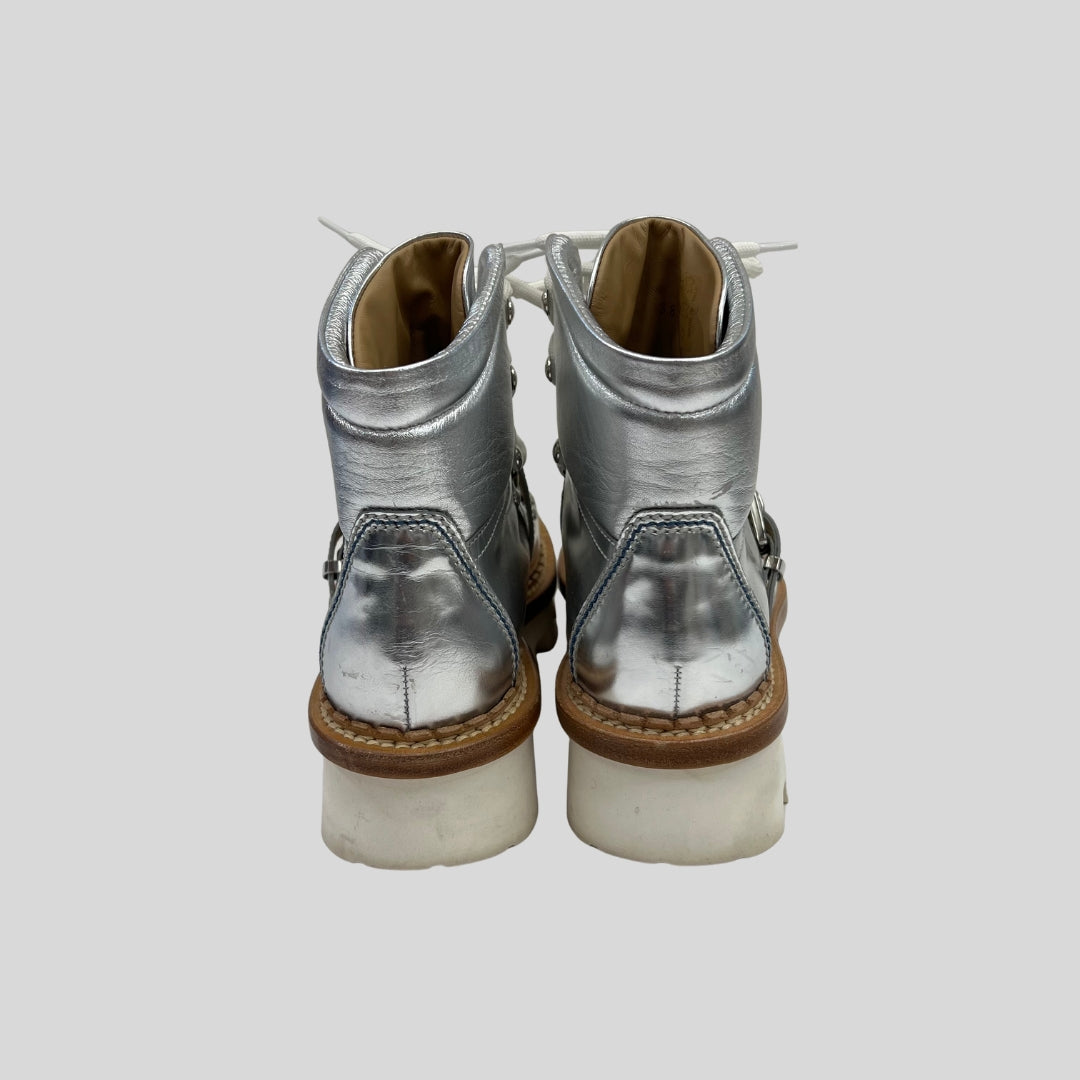 MONCLER Scarpa stivaletto pelle metallizzata argento