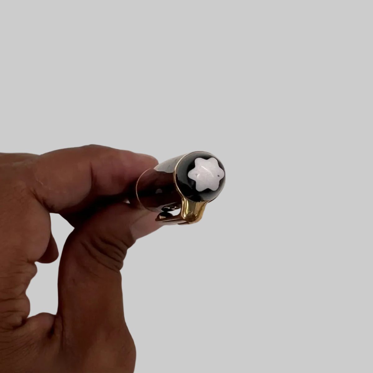 MONT BLANC Penna a sfera "Meisterstück Solitaire" in resina nera