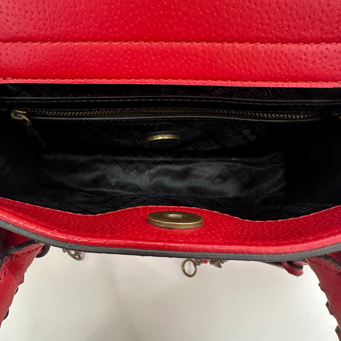 MOSCHINO Borsa in pelle rossa con charms cuori