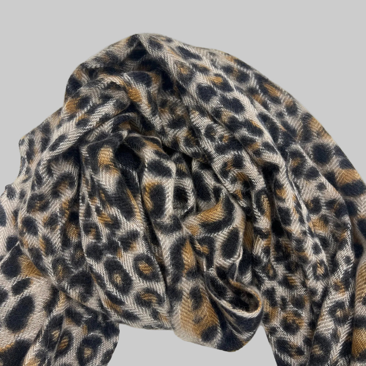 N.N. Sciarpa in misto cashmere stampa maculata 