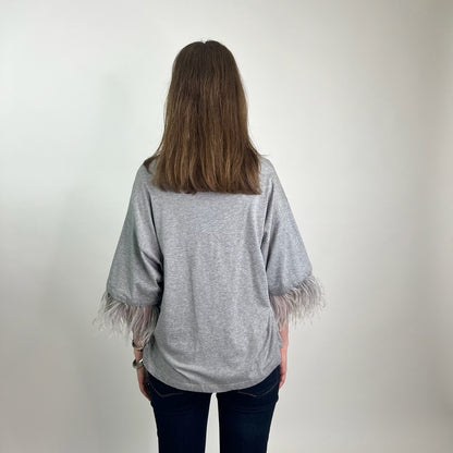 N°21 T-shirt grigia con piume sulle maniche 