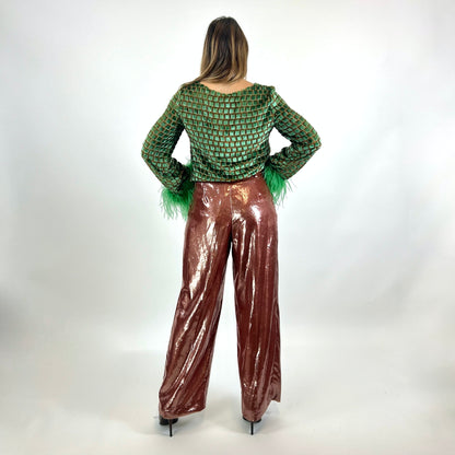 PAROSH Casacca in velluto verde con piume - 12STOREEZ Pantoloni a palazzo oro rosa
