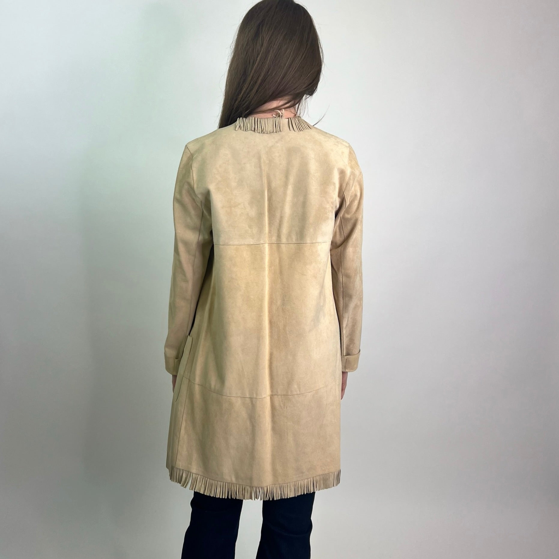 PAROSH Spolverino in scamosciato con frange beige 