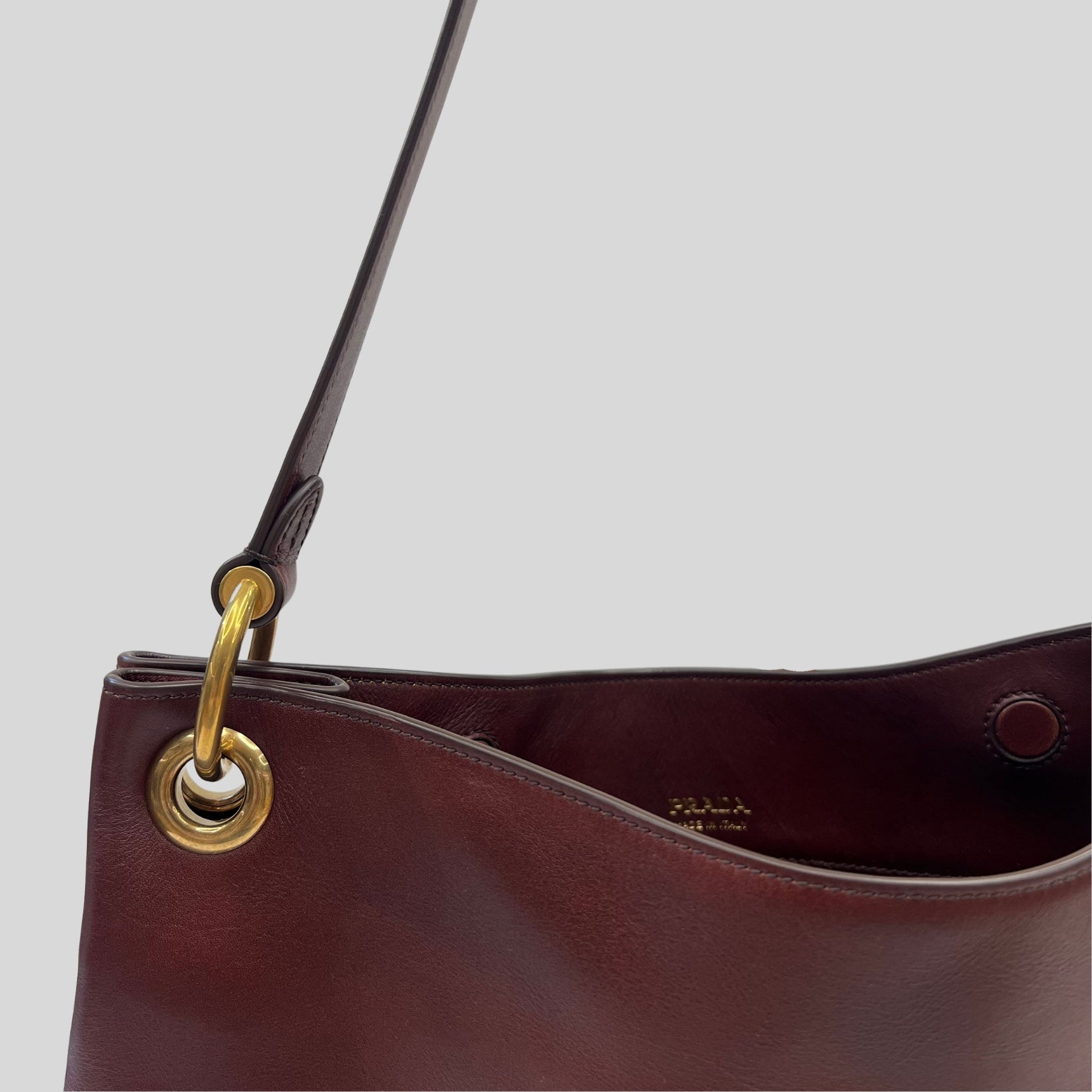 PRADA Borsa in pelle color burgundi 3