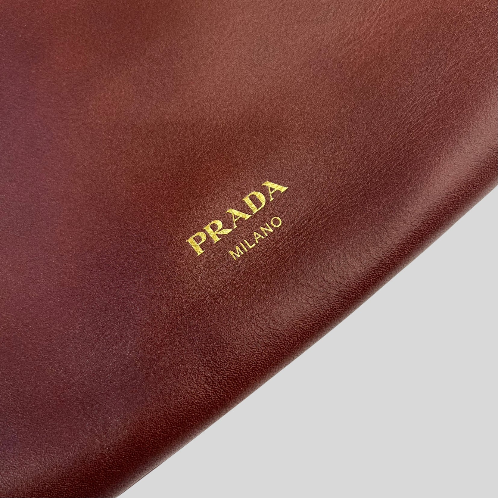 PRADA Borsa in pelle color burgundi 5
