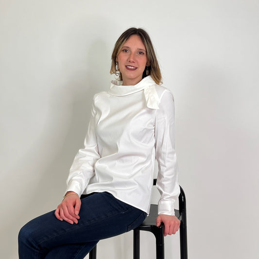 PRADA Camicia bianca collo ad anello con nodo