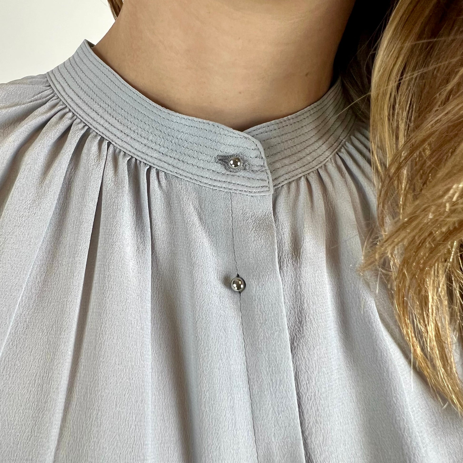 PRADA Camicia in seta azzurro polvere 