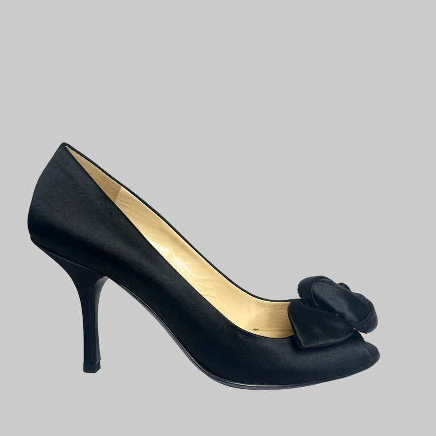 PRADA Scarpe in raso nero con fiore applicato