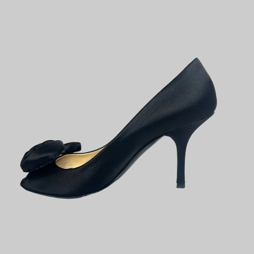 PRADA Scarpe in raso nero con fiore applicato