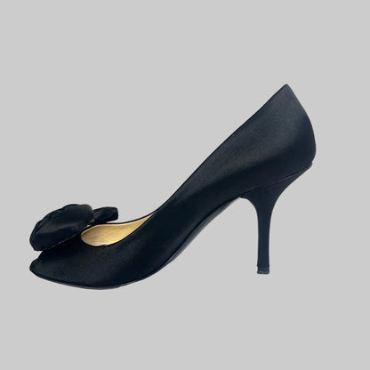 PRADA Scarpe in raso nero con fiore applicato