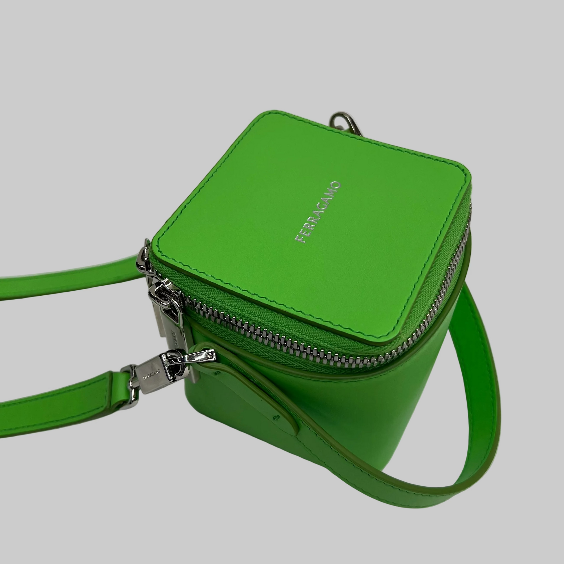 S. FERRAGAMO Borsa verde lime "Micro Bag"