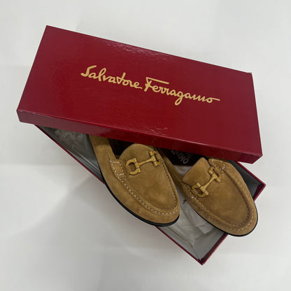 SALVATORE FERRAGAMO Scarpa mocassino in pelle suede cammello