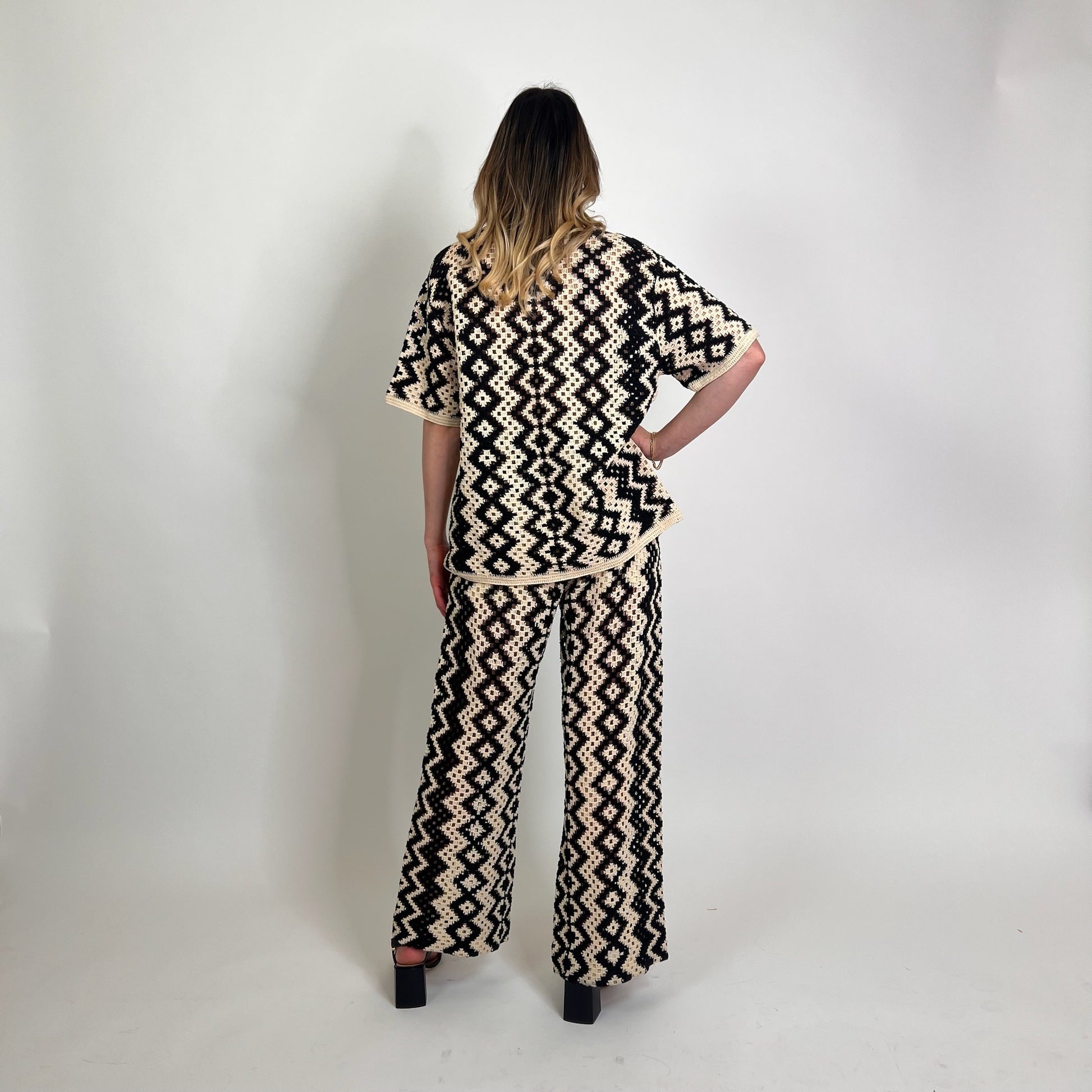 SANDRO Completo tricot nero e beige
