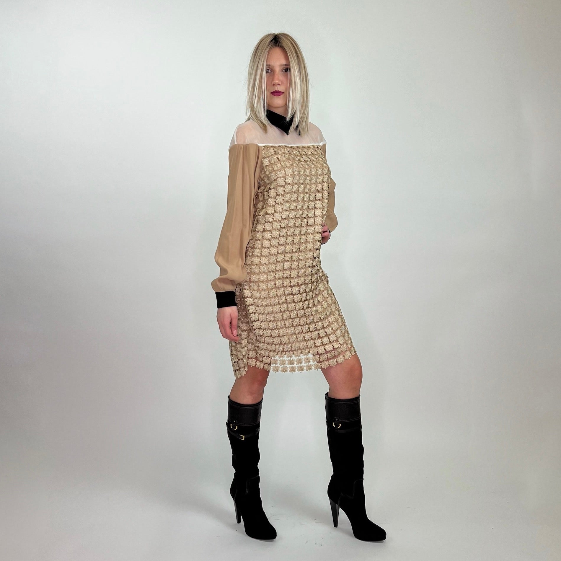 TWIN SET Abito dorato con fiori lurex