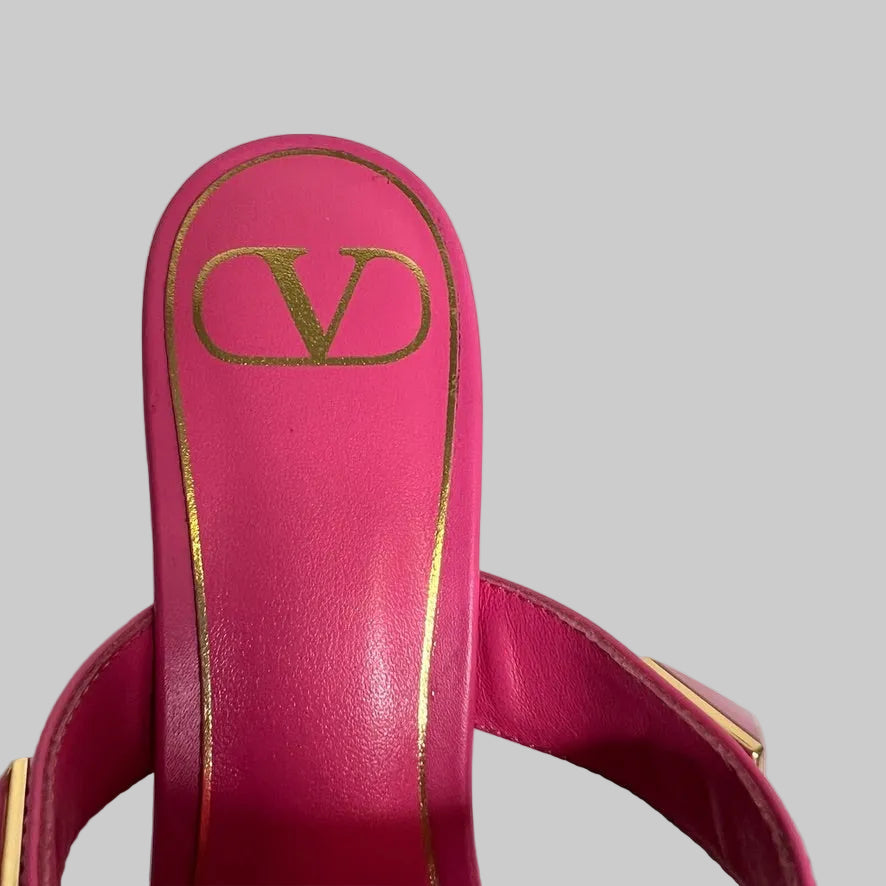 VALENTINO Scarpe rosa pink "Rockstud Roman"