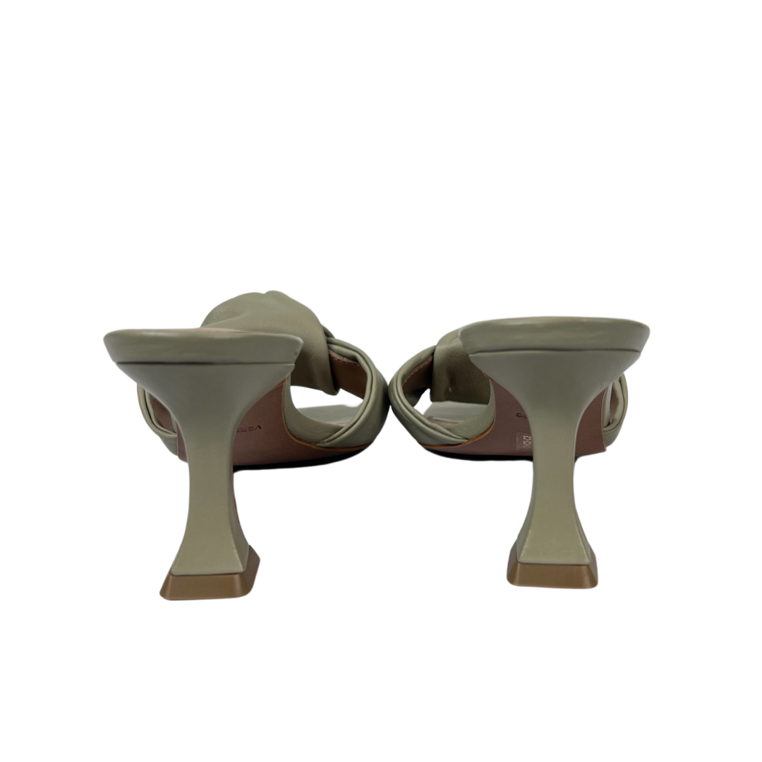 VICENZA Sandali mules tortora con nodo