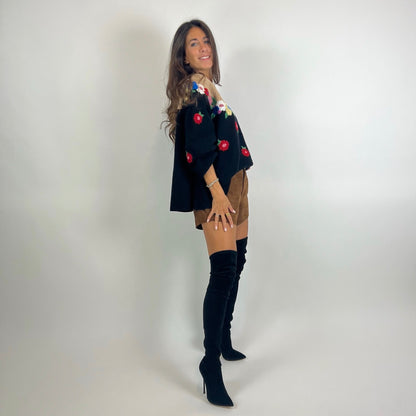 VIVETTA Maglione beige e nero con fiori ricamati